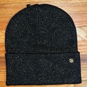 Lululemon Warm Revelation Shine Beanie Black / Gold NWT